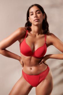 Tanzara scarlet
