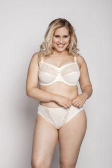Ulla Carmen
