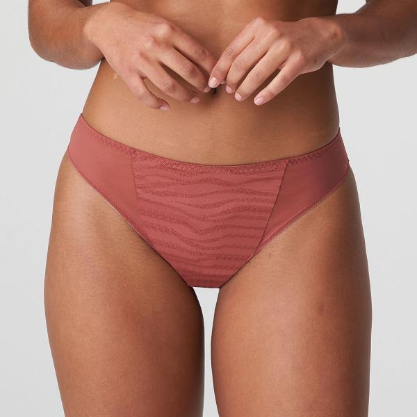 PrimaDonna Twist Luzern thong, color pink brandy