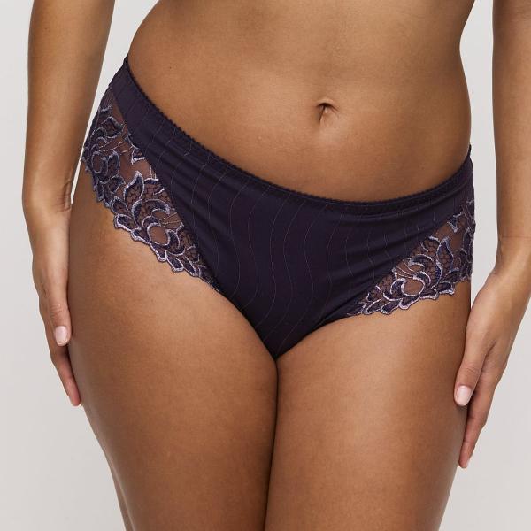 PrimaDonna Deauville luxury thong, color amethyst gem
